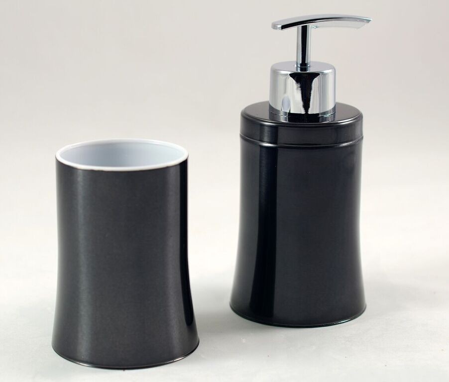Set a stainless steel bath. Glass and dispenser
