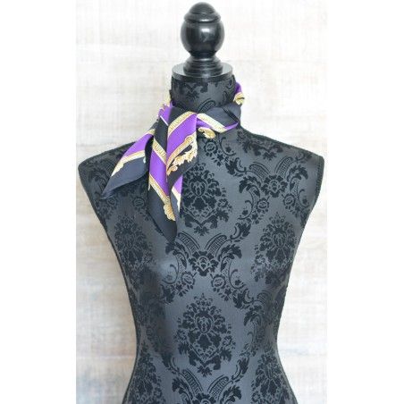 Pañuelo  de seda 100% natural, modelo clasico morado y negro, de Hogar y Mas