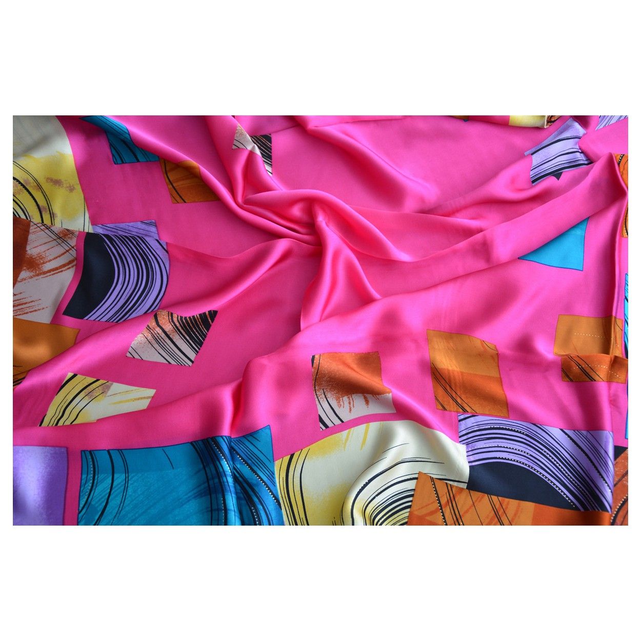 Foulard de soie 100% naturelle, le modèle, le carré, la rose, la Maison et Plus