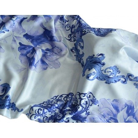 Pañuelo  de seda 100% natural, con dos caras y  flecos, modelo artemisa azul, colección otoño-invierno,  de Hogar y Mas