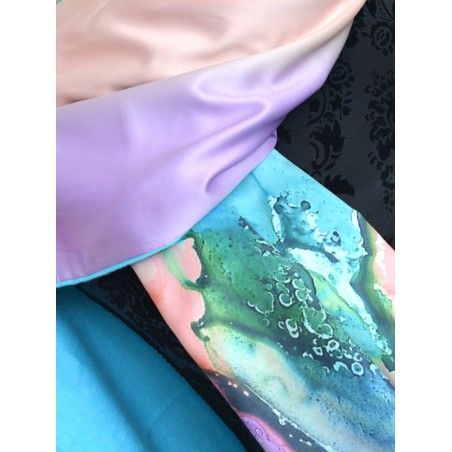 Pañuelo  de seda 100% natural, con dos caras y  flecos, modelo agua azul, colección otoño-invierno,  de Hogar y Mas