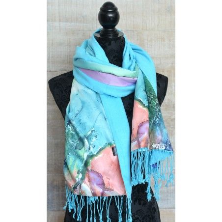 Pañuelo  de seda 100% natural, con dos caras y  flecos, modelo agua azul, colección otoño-invierno,  de Hogar y Mas