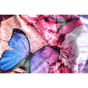 Pañuelo  de seda 100% natural, con dos caras y  flecos, modelo mariposa , colección otoño-invierno,  de Hogar y Mas