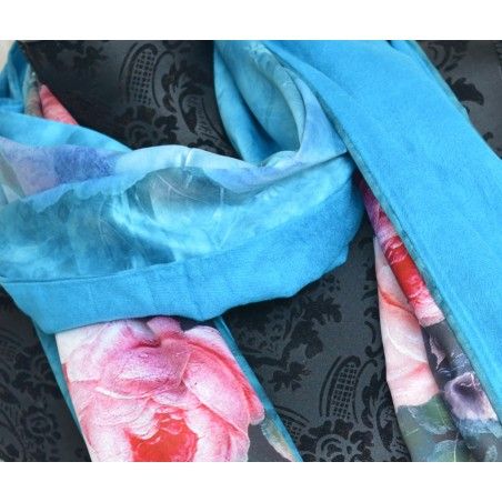 Pañuelo  de seda 100% natural, con dos caras y  flecos, modelo aguamarina , colección otoño-invierno,  de Hogar y Mas