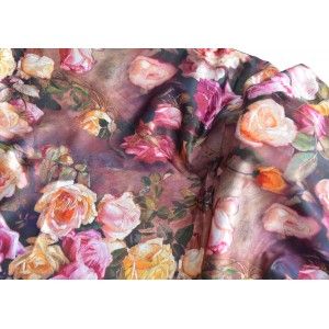 Pañuelo  de seda 100% natural, con dos caras y  flecos, modelo clásico multicolor , colección otoño-invierno,  de Hogar y Mas