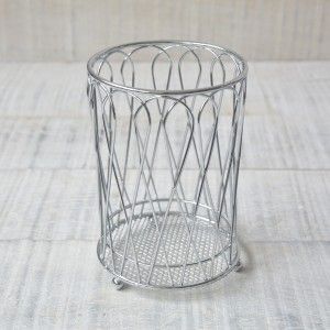 Cubertero of metal. Industrial design. Home and more