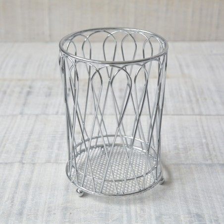 Cubertero of metal. Industrial design. Home and more