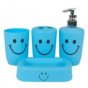JUEGO DE BAÑO INFANTIL 4 PIEZAS PVC  SMILE AZUL 16x7CM