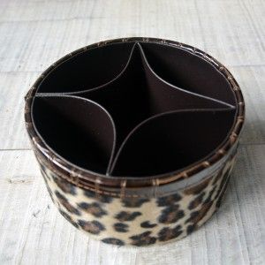Home and More - Portamandos of leatherette round design-leopard with four compartments