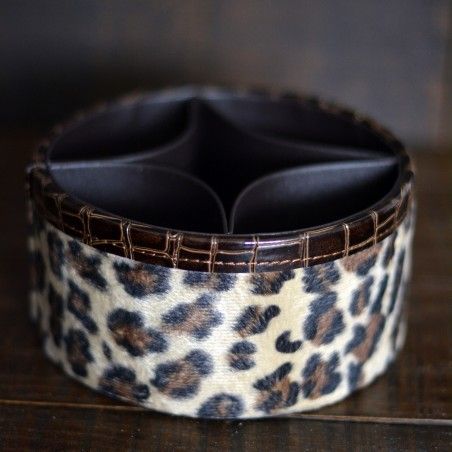 Home and More - Portamandos of leatherette round design-leopard with four compartments
