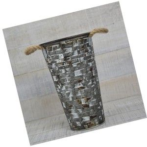 Jarrón de Metal con Asas gris metalizado con efecto desgastado diseño Rústico. Hogar y Más.
