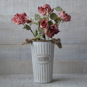 Planteur de haut en métal patine Vintage blanc de Jardin - Maison et Plus