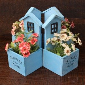 Macetero decorativo de madera natural en forma de casa Garden con pátina azul para jardín  - Edición Bassic - Hogar y más