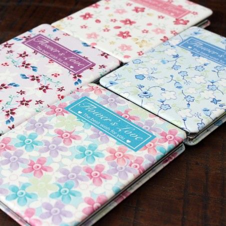 Mirror makeup bag is practical and comfortable with 2 magnifications - Design Flowers Love - Home and More