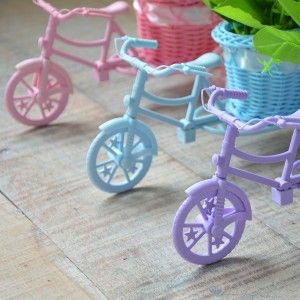Fioriera Bicicletta Blu e Piante Artificiali Due Modelli di Casa e di Più 