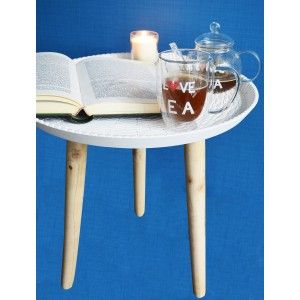 A side table circular-Nordic in polychrome white. Style positive for decoration Vitta.
