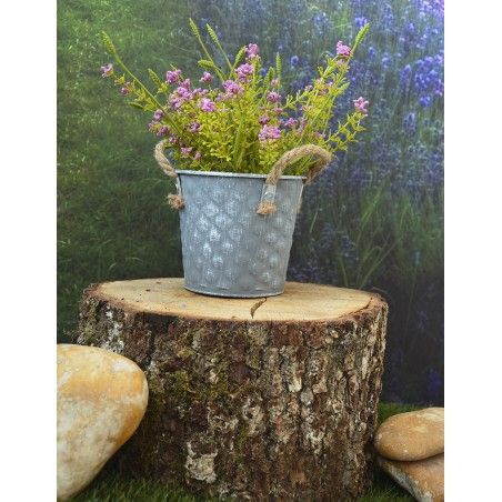 Jardinière en métal vintage en Forme de Cube Jardinière de Fleurs artificielles Lilas, Patine Blanc, Finition en détresse
