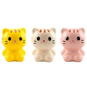 Salvadanaio a forma di gattino in ceramica.