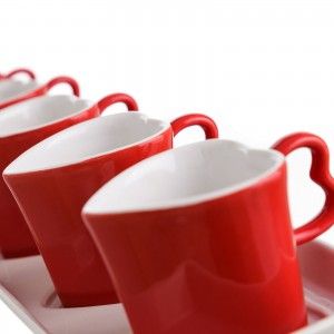 Tazza di Caffè Romantico in Ceramica Naturale, di Colore Rosso con Vassoio di Cinque Unità