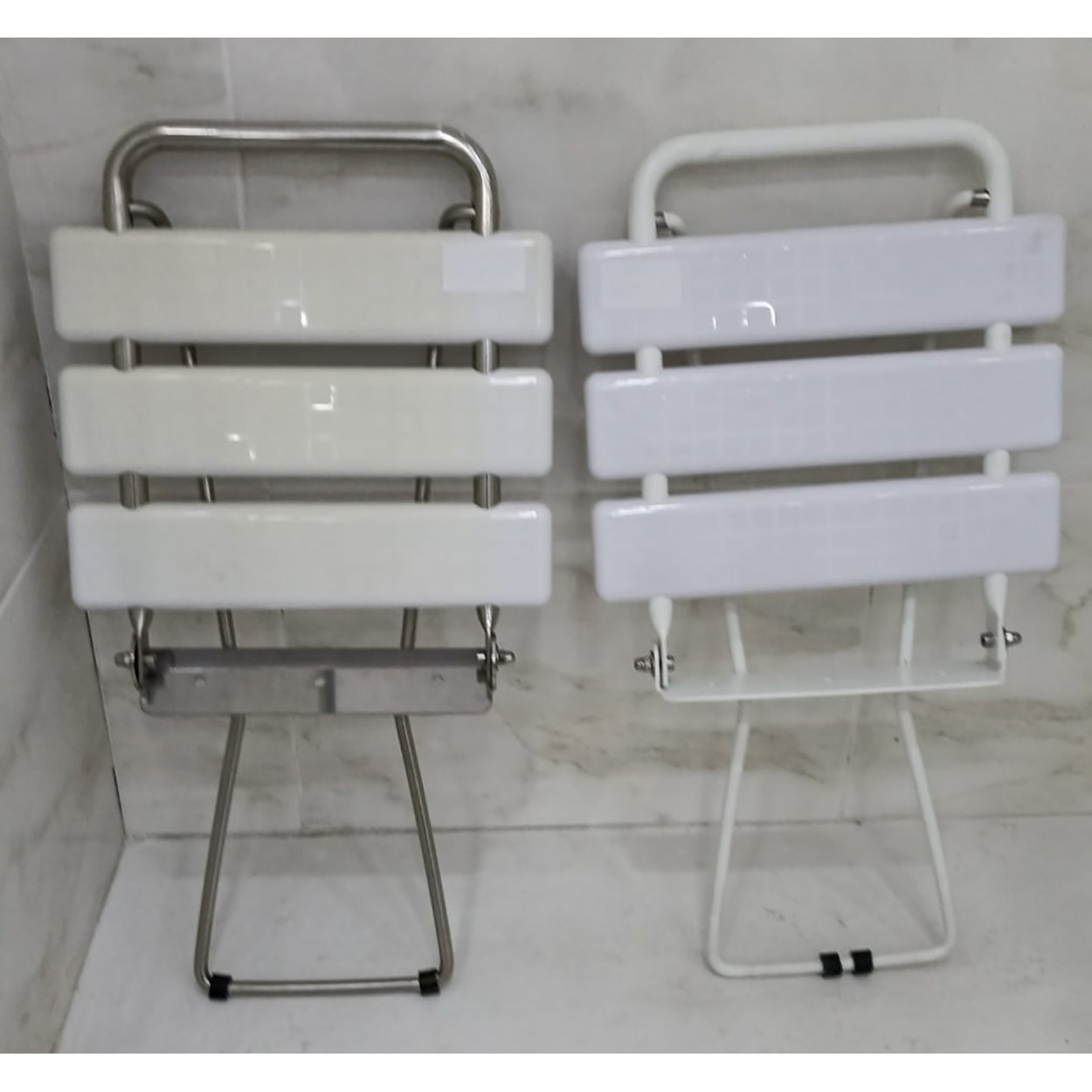 ASIENTO DE DUCHA ABATIBLE CON SOPORTE