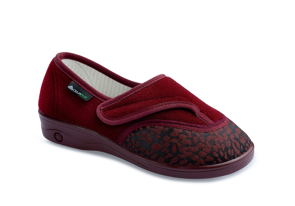 ZAPATILLA SANITARIA VENUS CON VELCRO COLOR BURDEOS