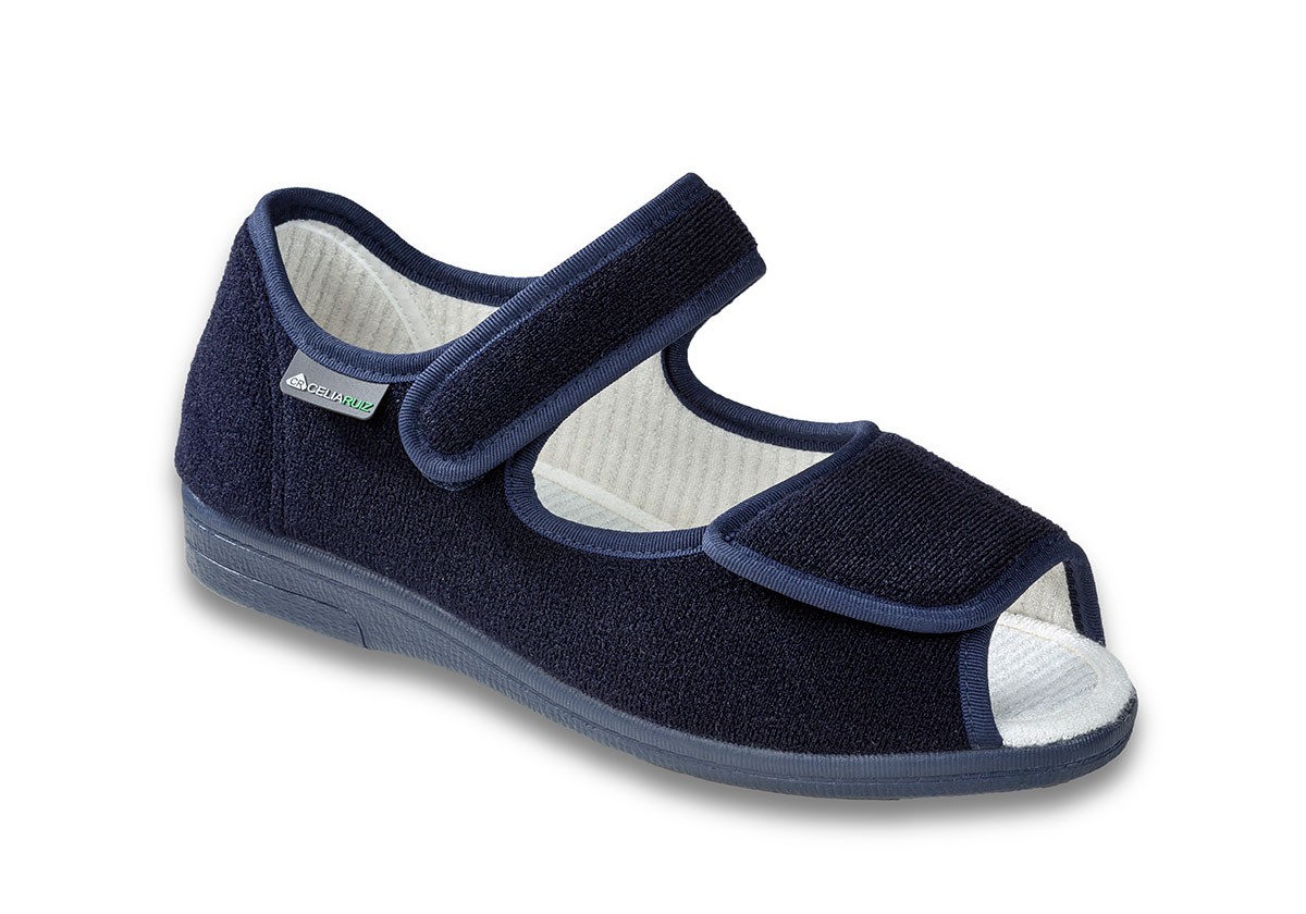 ZAPATILLA SANITARIA DE ALGODÓN CON VELCRO. COLOR AZUL MARINO