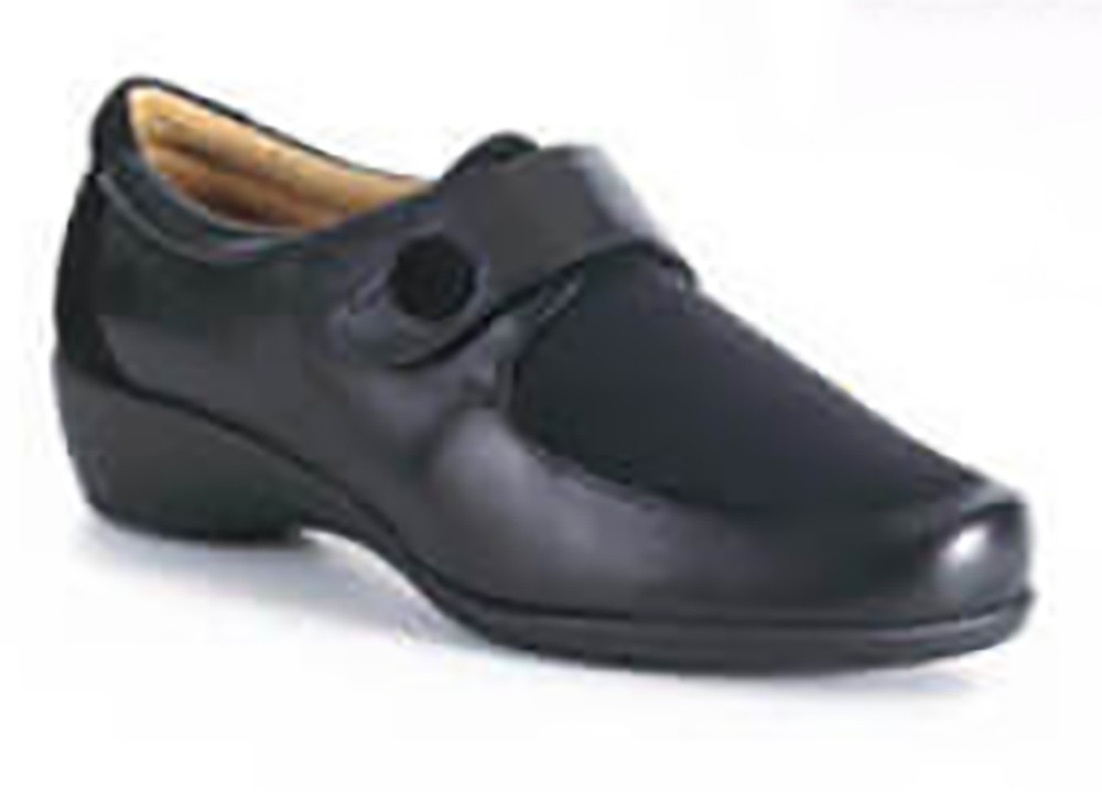 ZAPATO SEÑORA CON TACÓN DE COLOR NEGRO VELCRO. TALLA 35