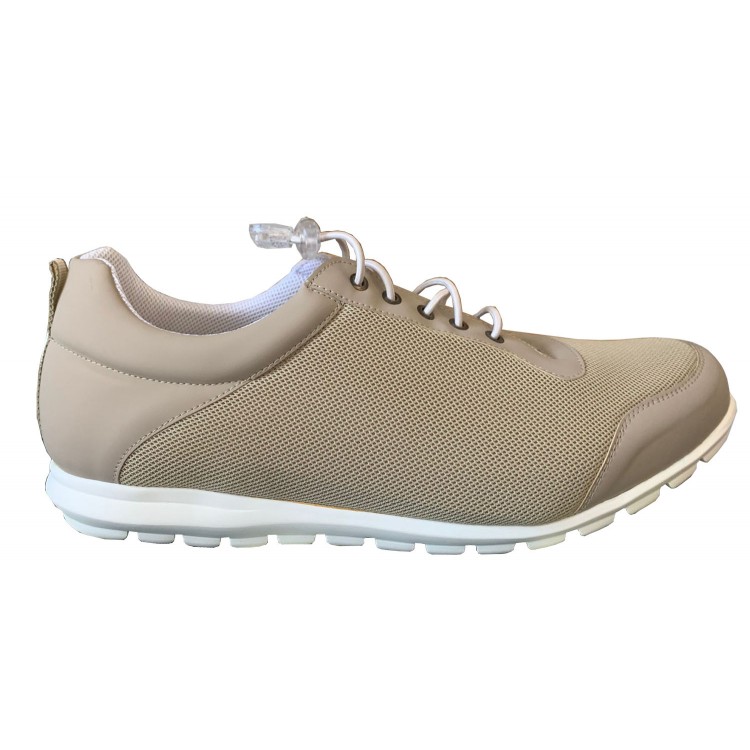 ZAPATILLAS DEPORTIVAS COLOR BEIGE. TALLA 41
