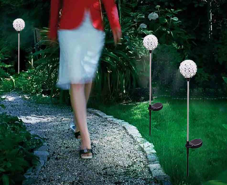como-iluminar-un-jardin-pequeño